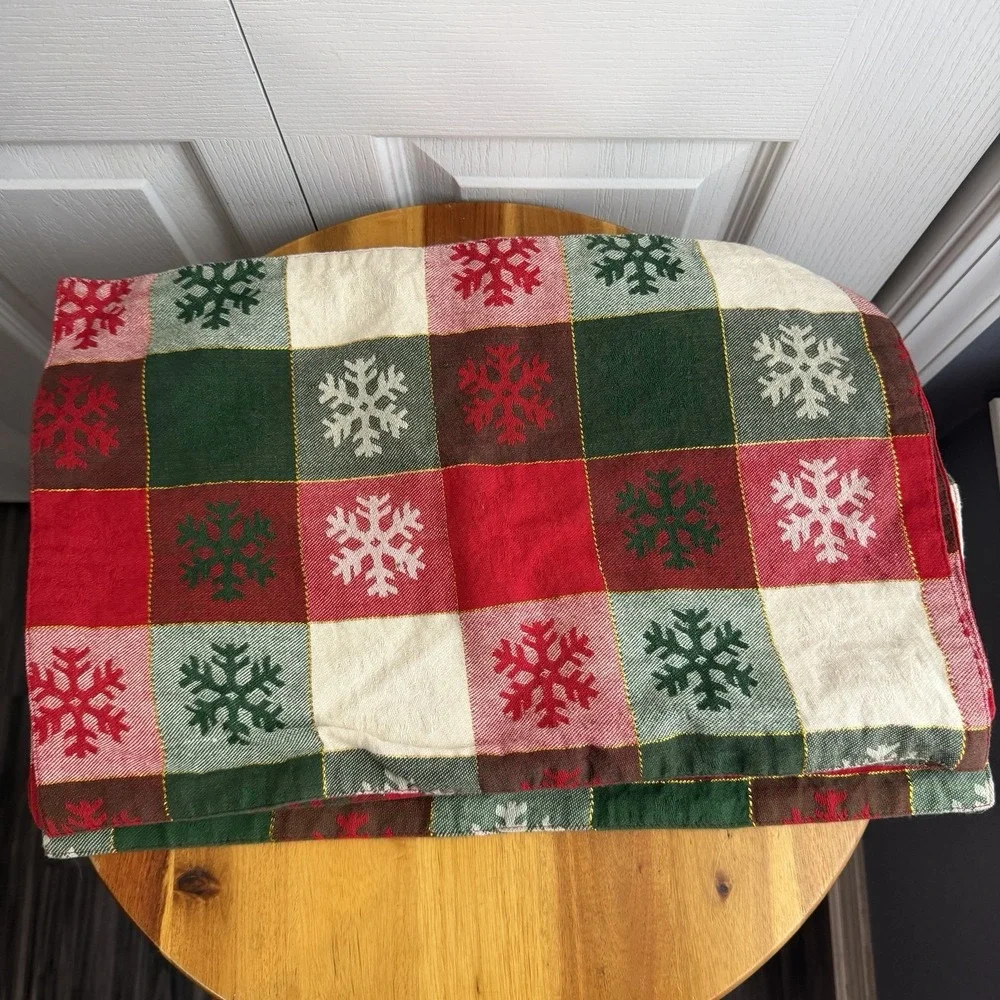 Red White Green Snowflake Plaid Set Of 4 Christmas Placemats Festive Dining